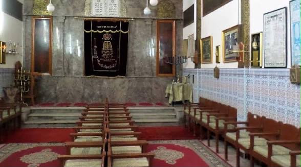 Intérieur de la synagogue Slat Al-Azama Lazama